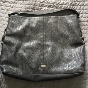 Jewell by thirty-one shoulder bag